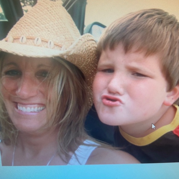 Meet your Posher, Colleen - Picture 1 of 1